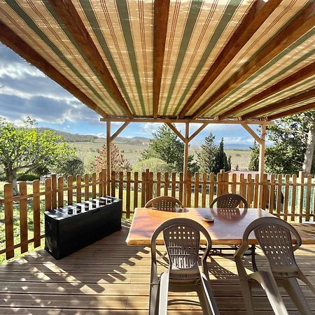 Castelnou Gite De L'Auxineill מראה חיצוני תמונה