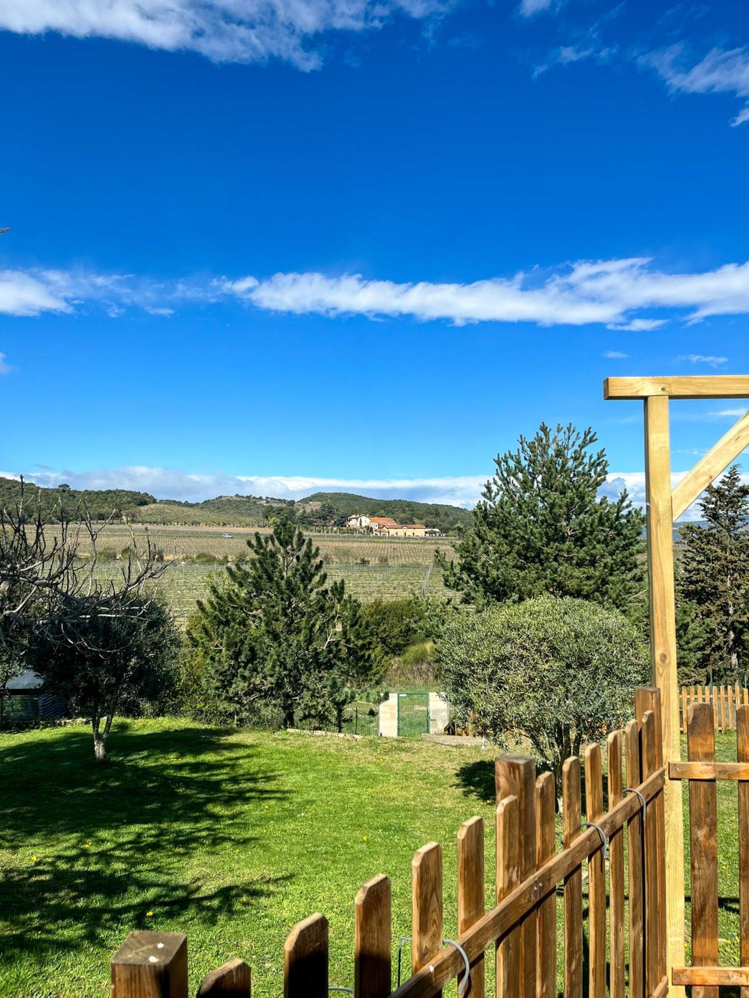 Castelnou Gite De L'Auxineill מראה חיצוני תמונה