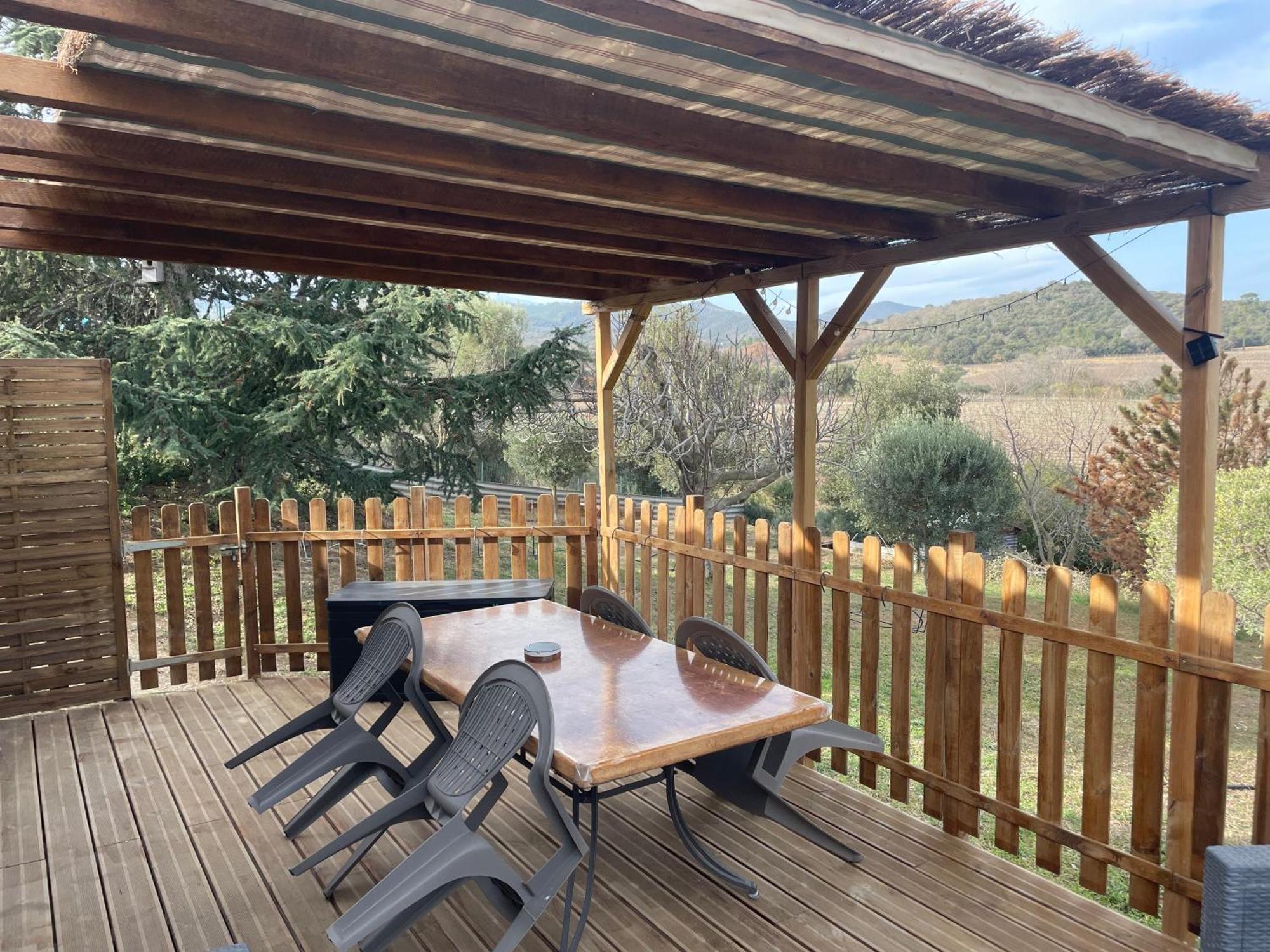 Castelnou Gite De L'Auxineill מראה חיצוני תמונה